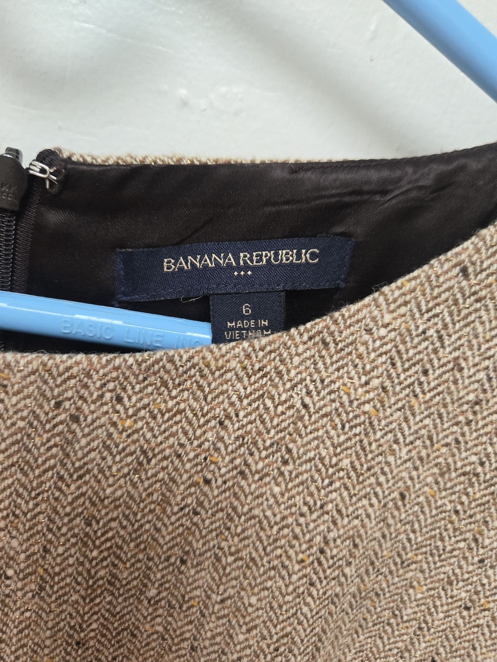 Banana Republic Tan Sheath Dress with Black Belt - Picture 3 of 6